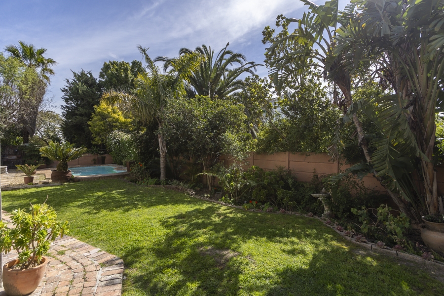 4 Bedroom Property for Sale in Steynsrust Western Cape